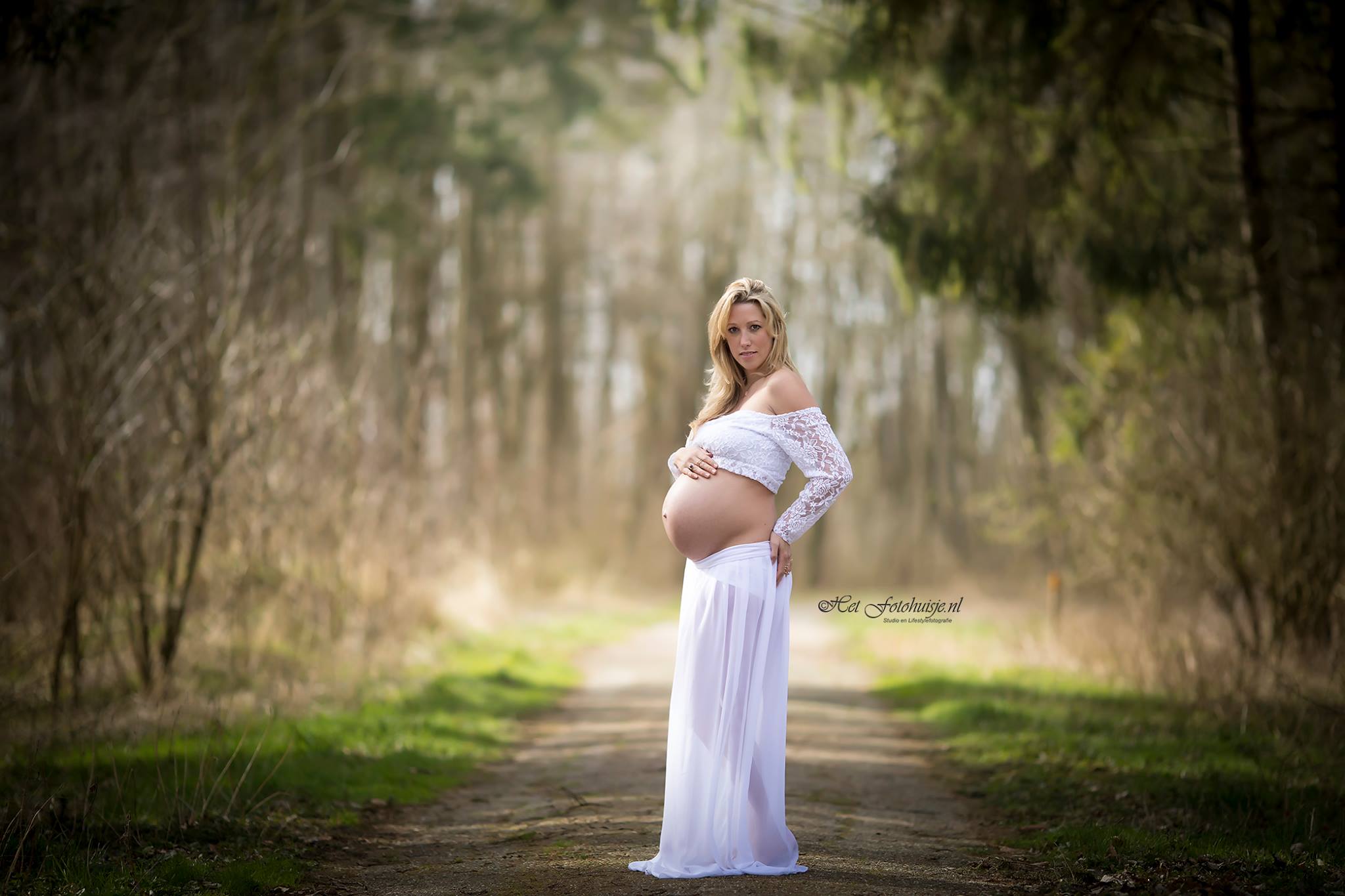 Zwangerschapsshoot buiten